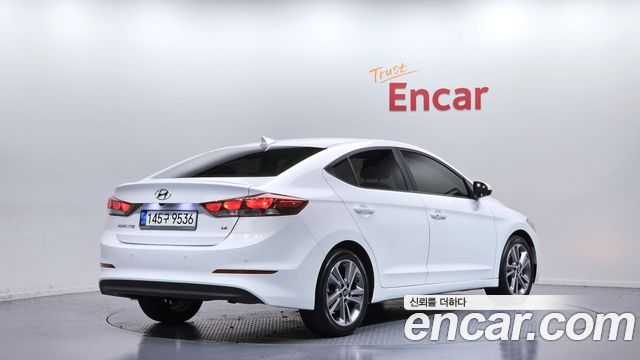 Hyundai AVANTE 2018 — photo 2