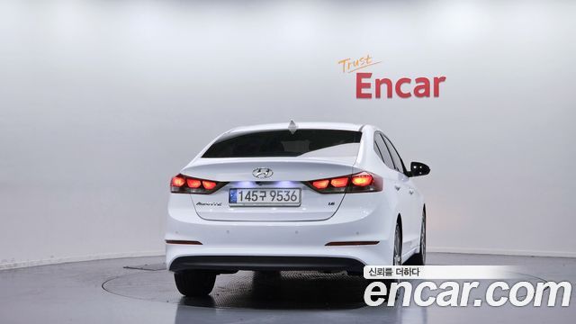 Hyundai AVANTE 2018 — photo 4