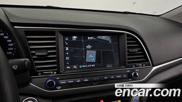 Hyundai AVANTE 2018 — photo 15