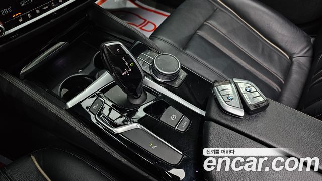 BMW 5-Series 2018 — photo 9