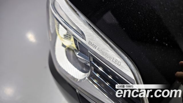 BMW 5-Series 2018 — photo 19