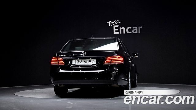 Mercedes-Benz E-Class 2014 — photo 4