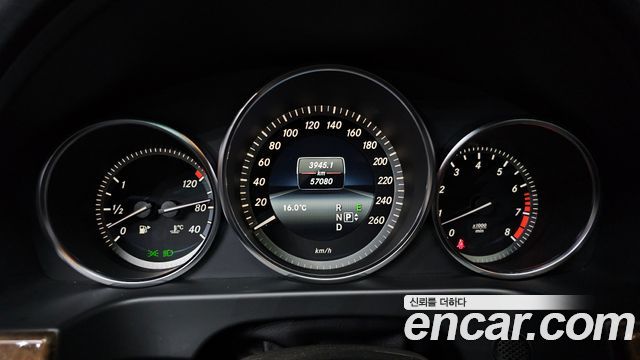 Mercedes-Benz E-Class 2014 — photo 8