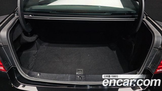 Mercedes-Benz E-Class 2014 — photo 20
