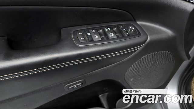 Jeep Cherokee 2015 — photo 11