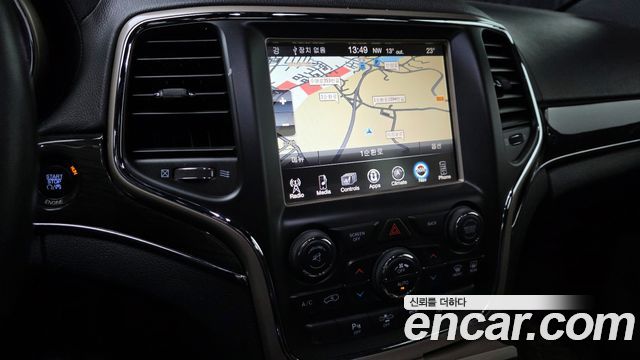 Jeep Cherokee 2015 — photo 12