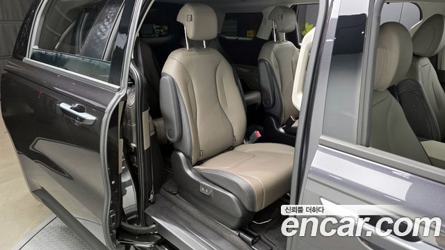 Kia Canival 2024 — photo 12