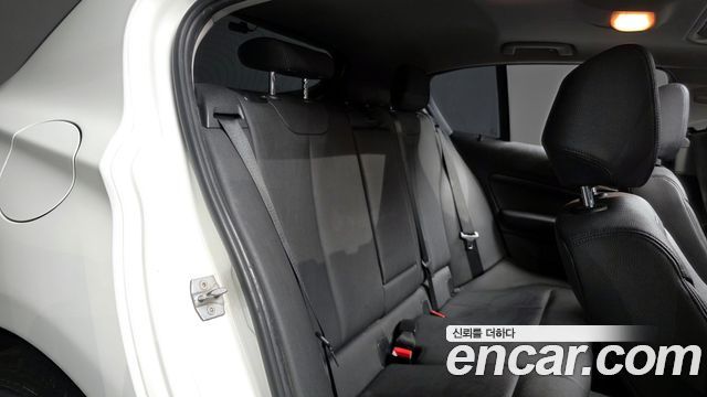 BMW 1-Series 2014 — photo 12