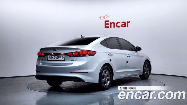 Hyundai AVANTE 2017 — photo 2