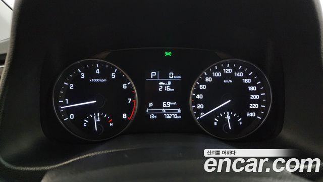 Hyundai AVANTE 2017 — photo 8