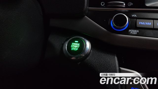 Hyundai AVANTE 2017 — photo 14