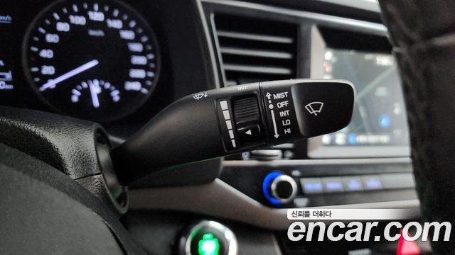 Hyundai AVANTE 2017 — photo 16