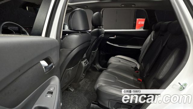 Hyundai Santafe 2021 — photo 12