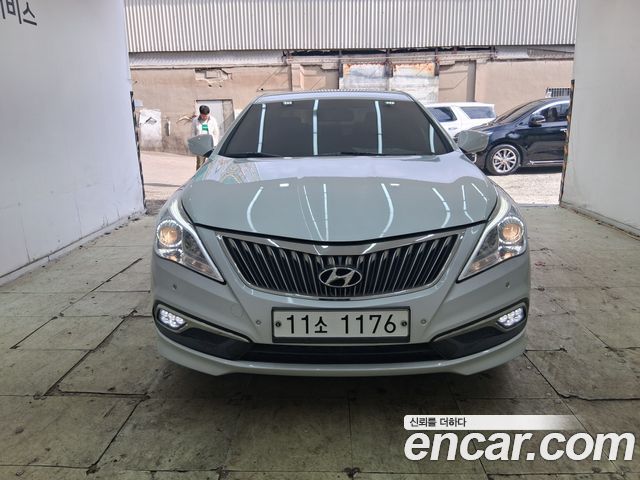 Hyundai Grandeur 2015 — photo 1