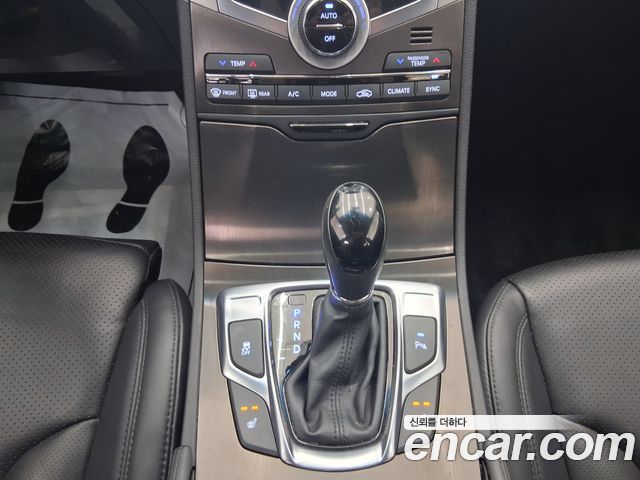 Hyundai Grandeur 2015 — photo 12