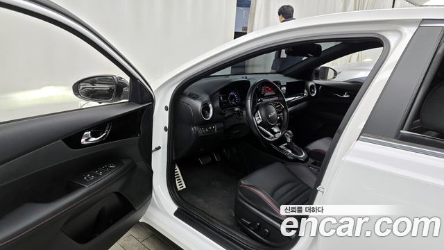 Kia K3 2022 — photo 10