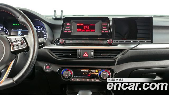 Kia K3 2022 — photo 14