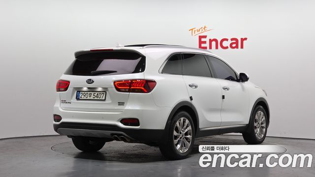 Kia Sorento 2018 — photo 2