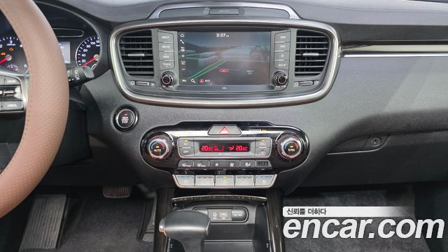 Kia Sorento 2018 — photo 15