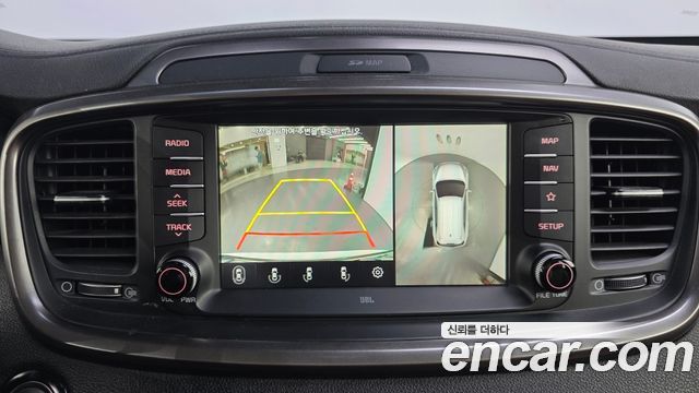 Kia Sorento 2018 — photo 16