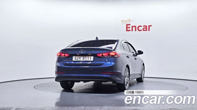 Hyundai AVANTE 2018 — photo 4