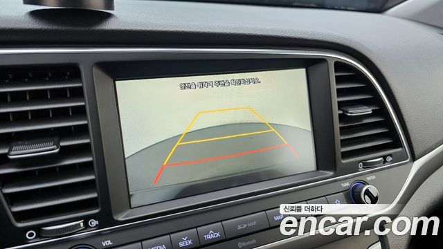 Hyundai AVANTE 2018 — photo 15