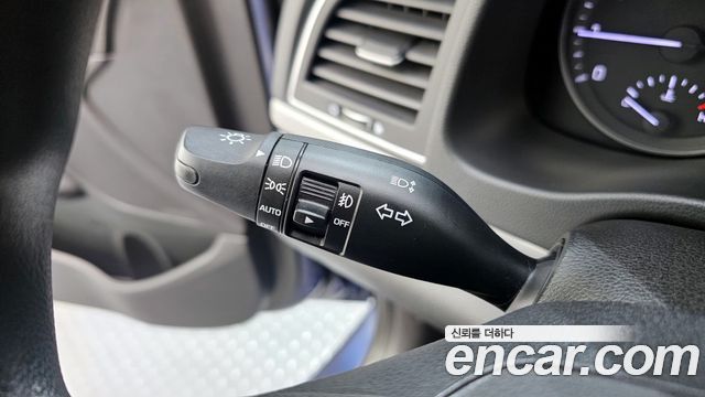 Hyundai AVANTE 2018 — photo 18