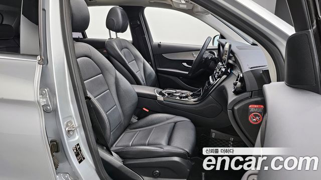 Mercedes-Benz GLC-Class 2017 — photo 10