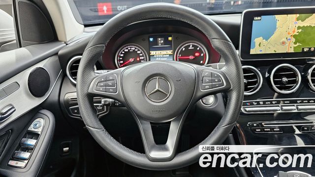 Mercedes-Benz GLC-Class 2017 — photo 13