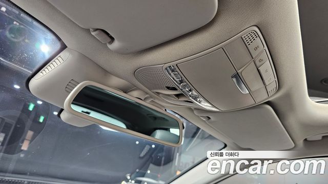 Mercedes-Benz GLC-Class 2017 — photo 19