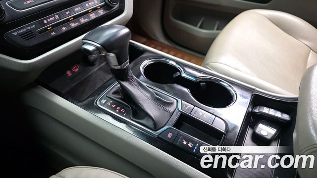 Kia Canival 2019 — photo 9