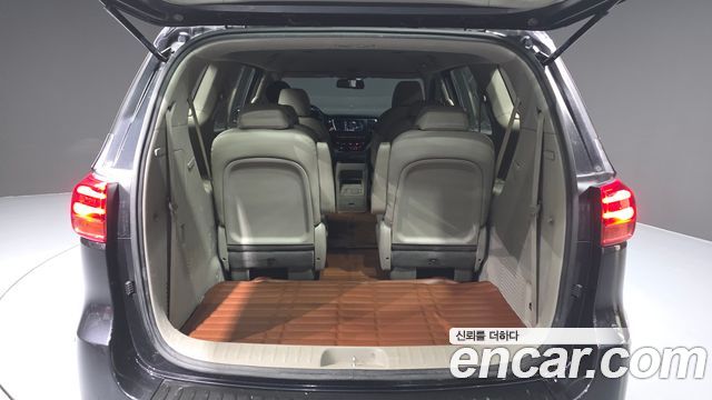 Kia Canival 2019 — photo 20