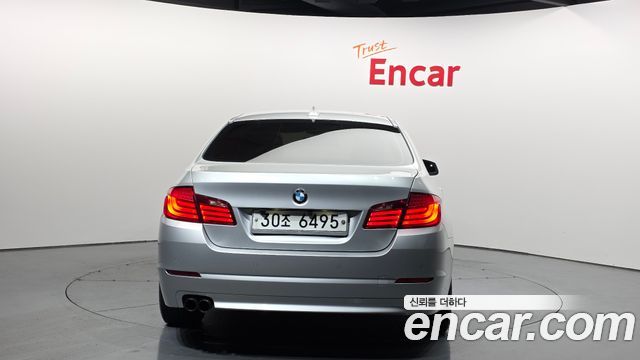 BMW 5-Series 2011 — photo 4
