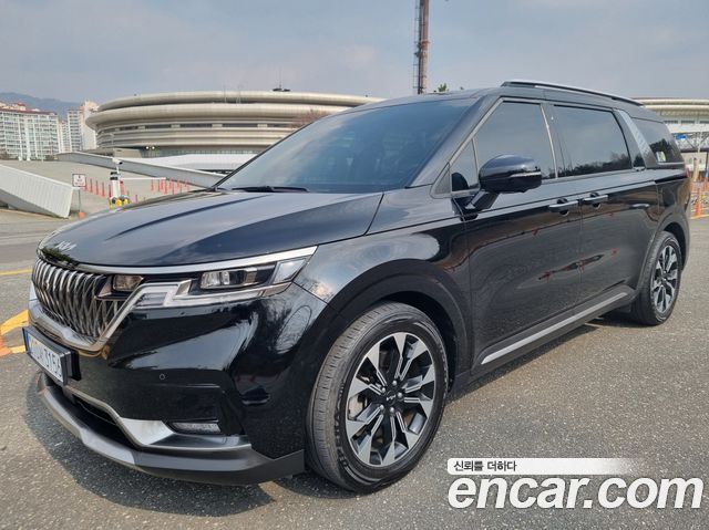 Kia Canival 2022 — photo 2