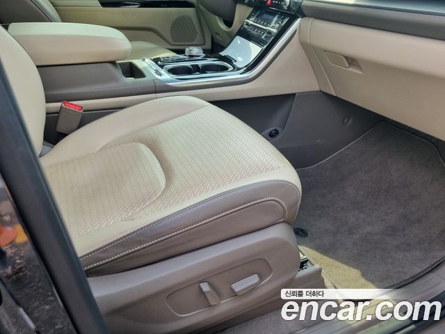 Kia Canival 2022 — photo 11