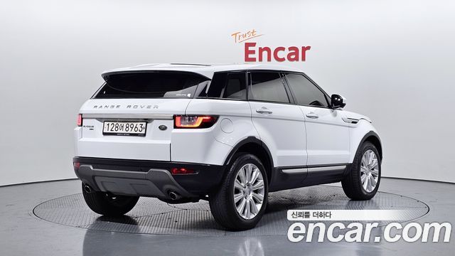 Land Rover Range Rover Evoque 2017 — photo 2