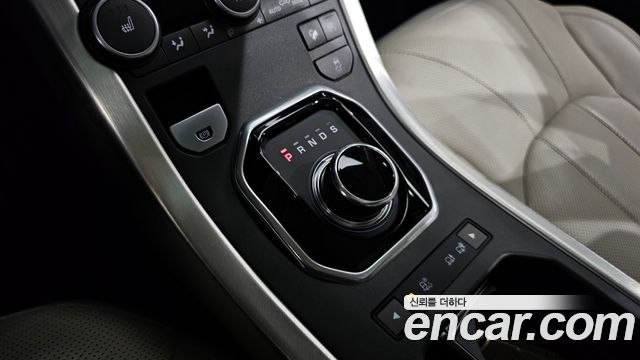 Land Rover Range Rover Evoque 2017 — photo 9