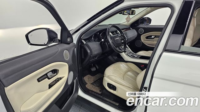 Land Rover Range Rover Evoque 2017 — photo 11