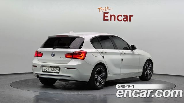 BMW 1-Series 2019 — photo 2