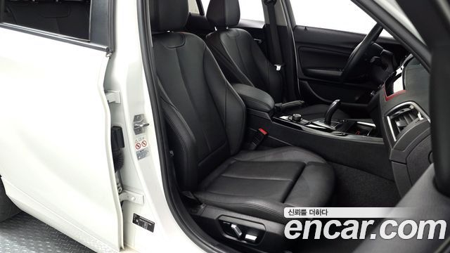 BMW 1-Series 2019 — photo 10