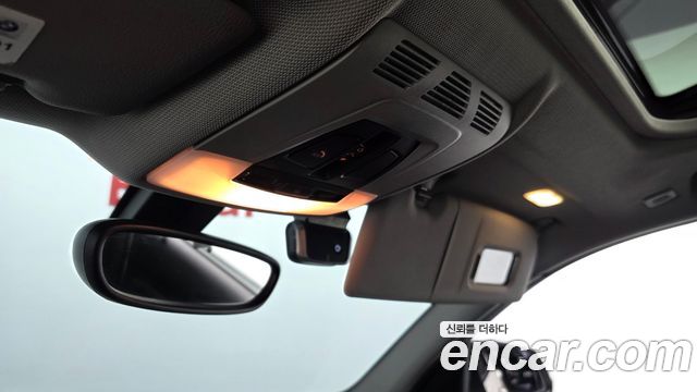 BMW 1-Series 2019 — photo 19