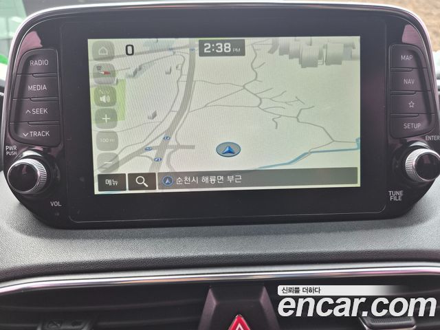 Hyundai Santafe 2019 — photo 11