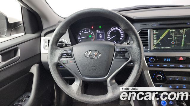 Hyundai Sonata 2017 — photo 13