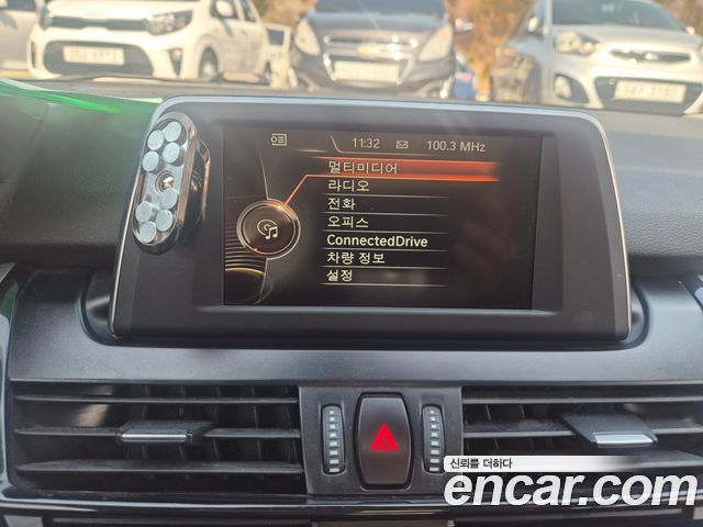 BMW 2-Series 2017 — photo 13