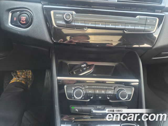 BMW 2-Series 2017 — photo 15