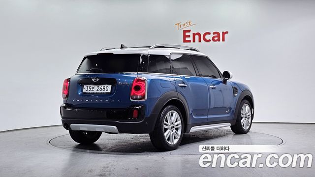 Mini Countryman 2018 — photo 2