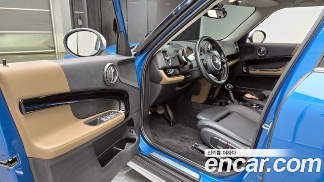 Mini Countryman 2018 — photo 11
