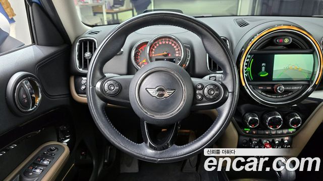 Mini Countryman 2018 — photo 13