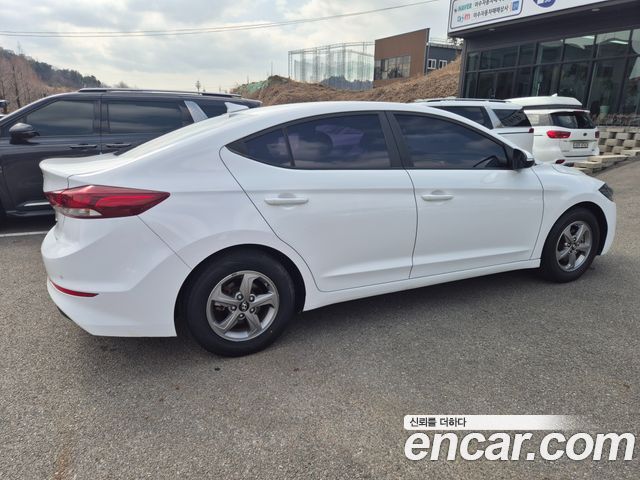 Hyundai AVANTE 2018 — photo 4