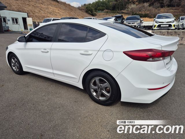 Hyundai AVANTE 2018 — photo 5
